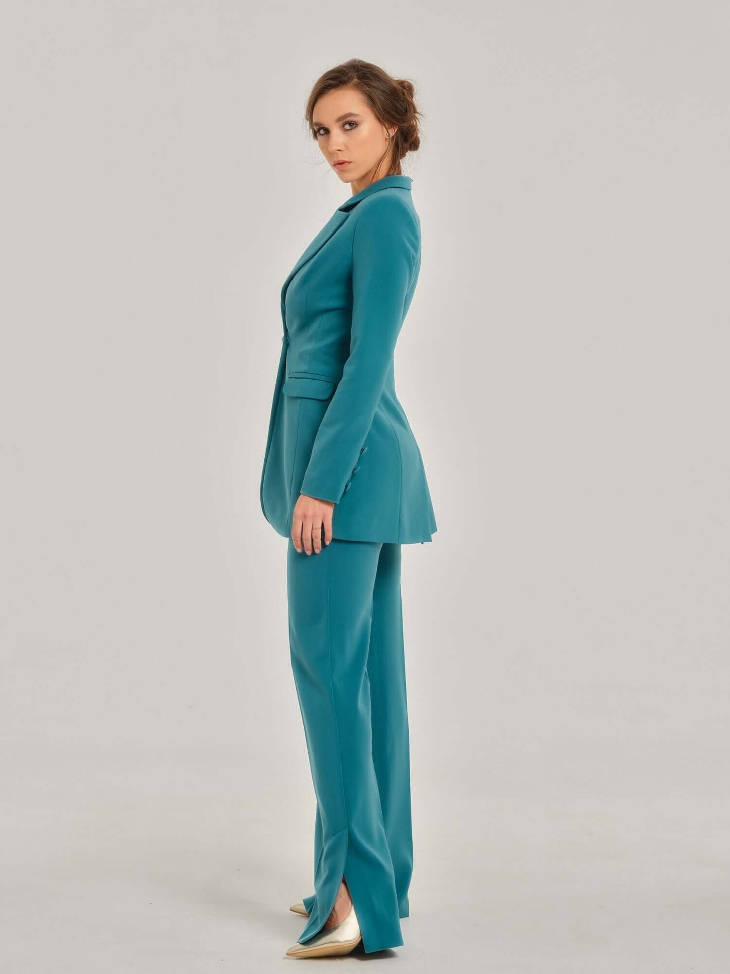 Tia Dorraine Magic Hour Wide-Leg Trousers Sharply tailored to inject ensembles with confidence, these pants reinterpret the classic palazzo pair with a polished edge and will fit perfectly in your capsule wardrobe. Expect a fusion of classic sophisticatio